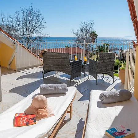 Southbank Seafront Apartments Katelios Exterior photo
