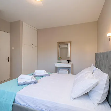 Southbank Seafront Apartments Katelios Exterior photo