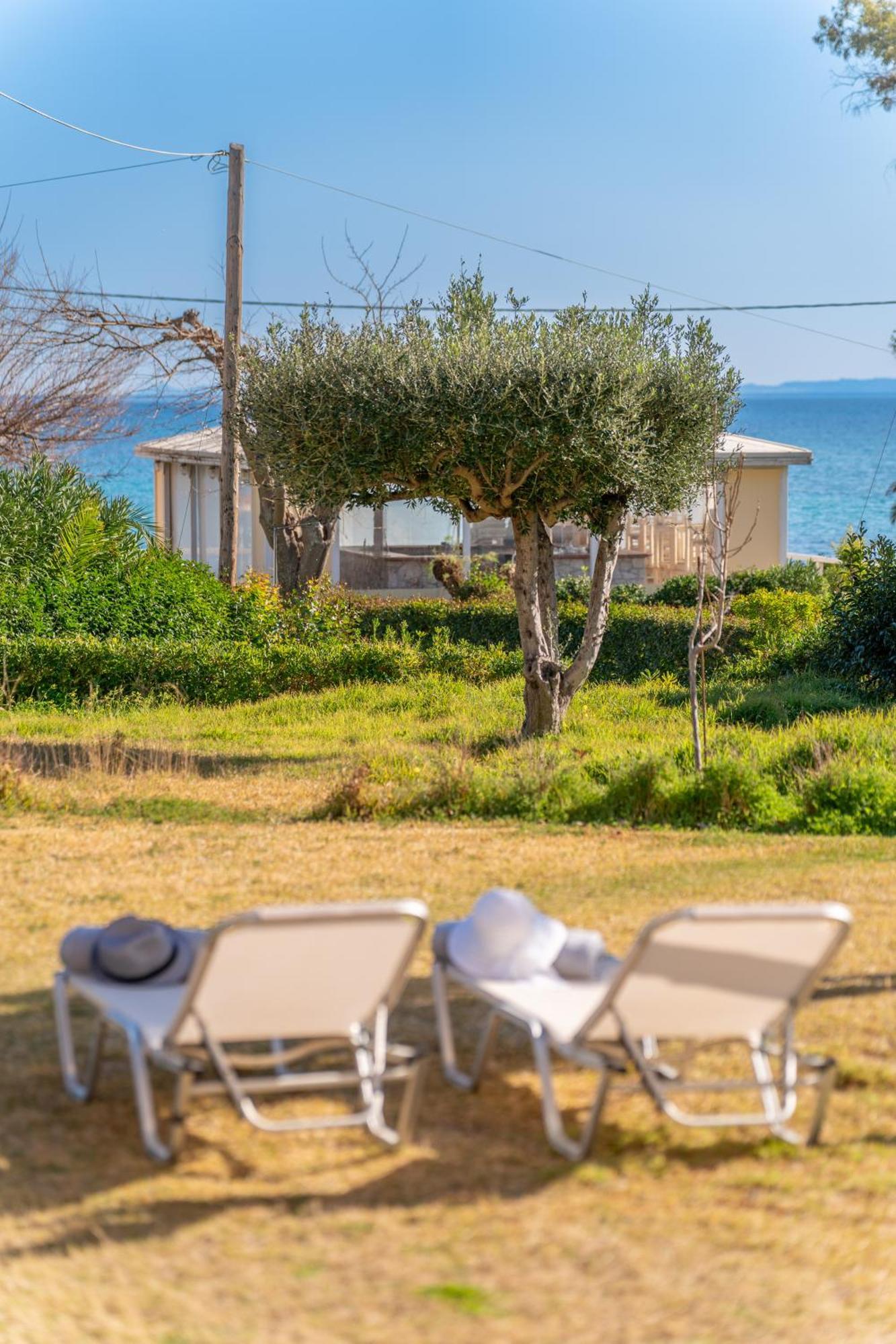 Southbank Seafront Apartment Katelios