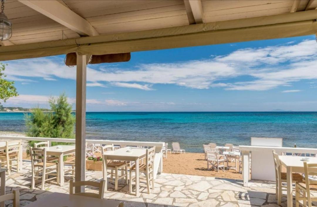 Southbank Seafront Apartment Katelios